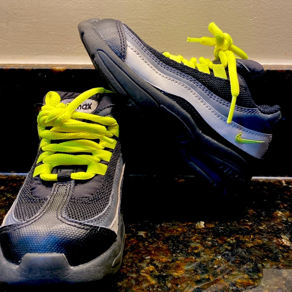 Nike Kids Sneakers Black and Neon Yellow